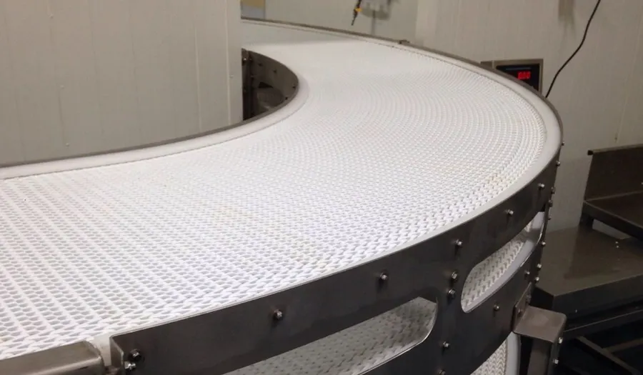 Banda transportadora curva Intralox, fabricado por MEKANEX